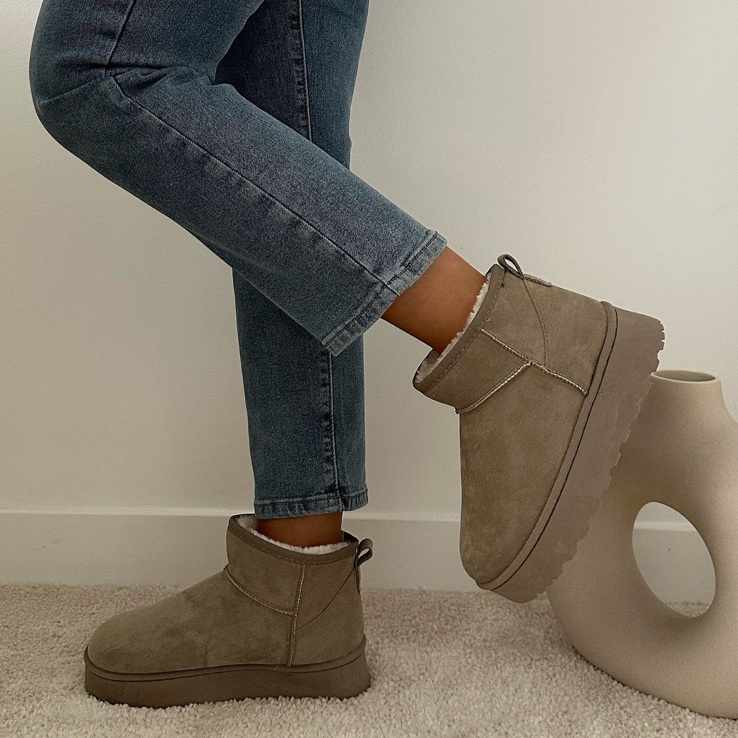 Άνετες και στιλάτες μπότες για περπάτημα χωρίς κούραση